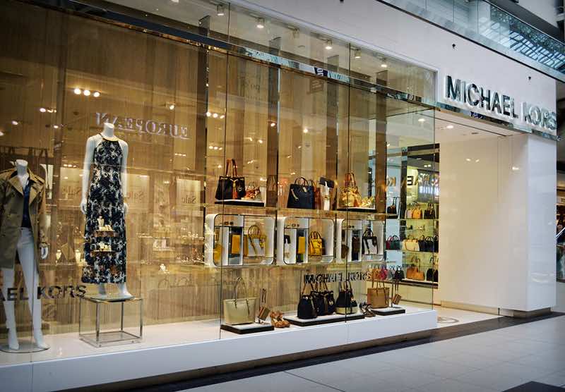 Michael Kors envisage la fermeture d’une centaine de magasins