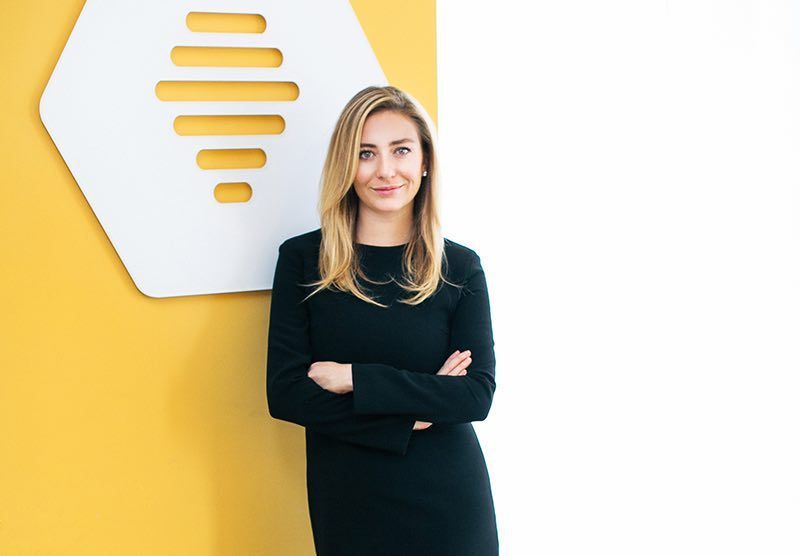 Bumble Bizz : l’application de rencontres se lance dans le networking