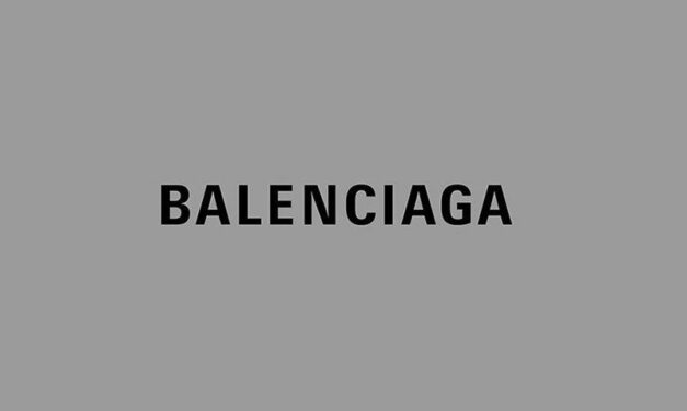 Balenciaga s’offre un nouveau logo