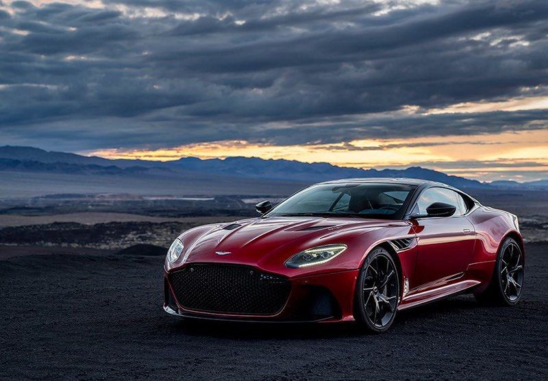 Aston Martin entame la course pour entrer en Bourse