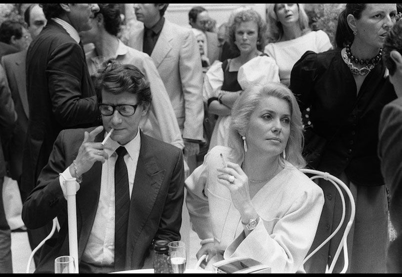 L’actrice Catherine Deneuve vend son vestiaire Yves Saint Laurent