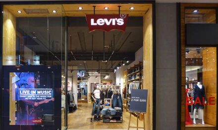 Levi’s poursuit Saint Laurent en justice