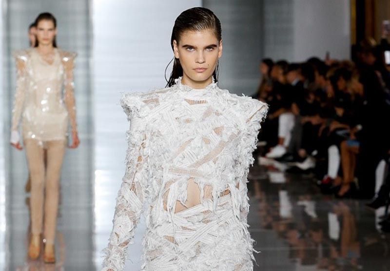 Balmain fait son grand retour en Haute Couture
