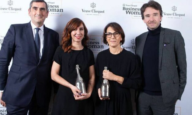Nathalie Balla reçoit le Prix Veuve Clicquot de la Femme d’Affaires