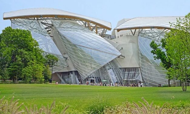 La Fondation Louis Vuitton visée par une plainte pour escroquerie et fraude fiscale